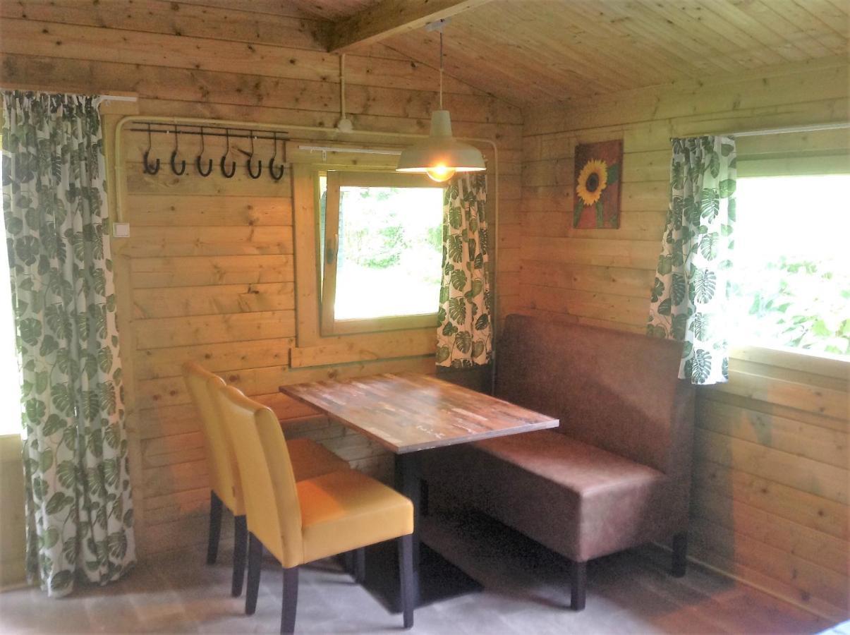 Camping Het Bosbad Emmeloord Bagian luar foto